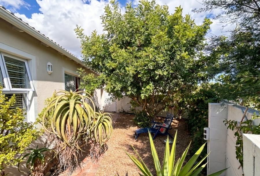 To Let 3 Bedroom Property for Rent in Sunningdale Western Cape